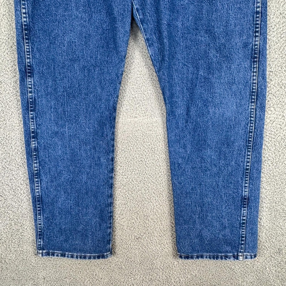 Wrangler 13MWZ Jeans Mens 40 Medium Wash Blue Cowboy Cut Straight Regular 40x30‎ - Picture 2 of 13